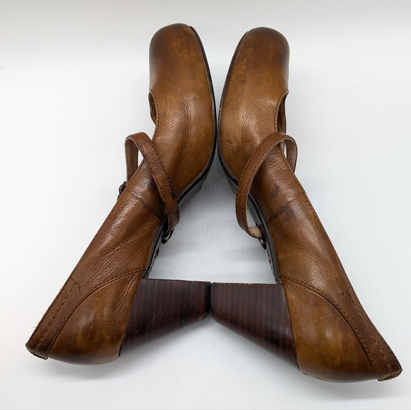 Frye Lois Brown Letter Block Heel 10 - Picture 5 of 13